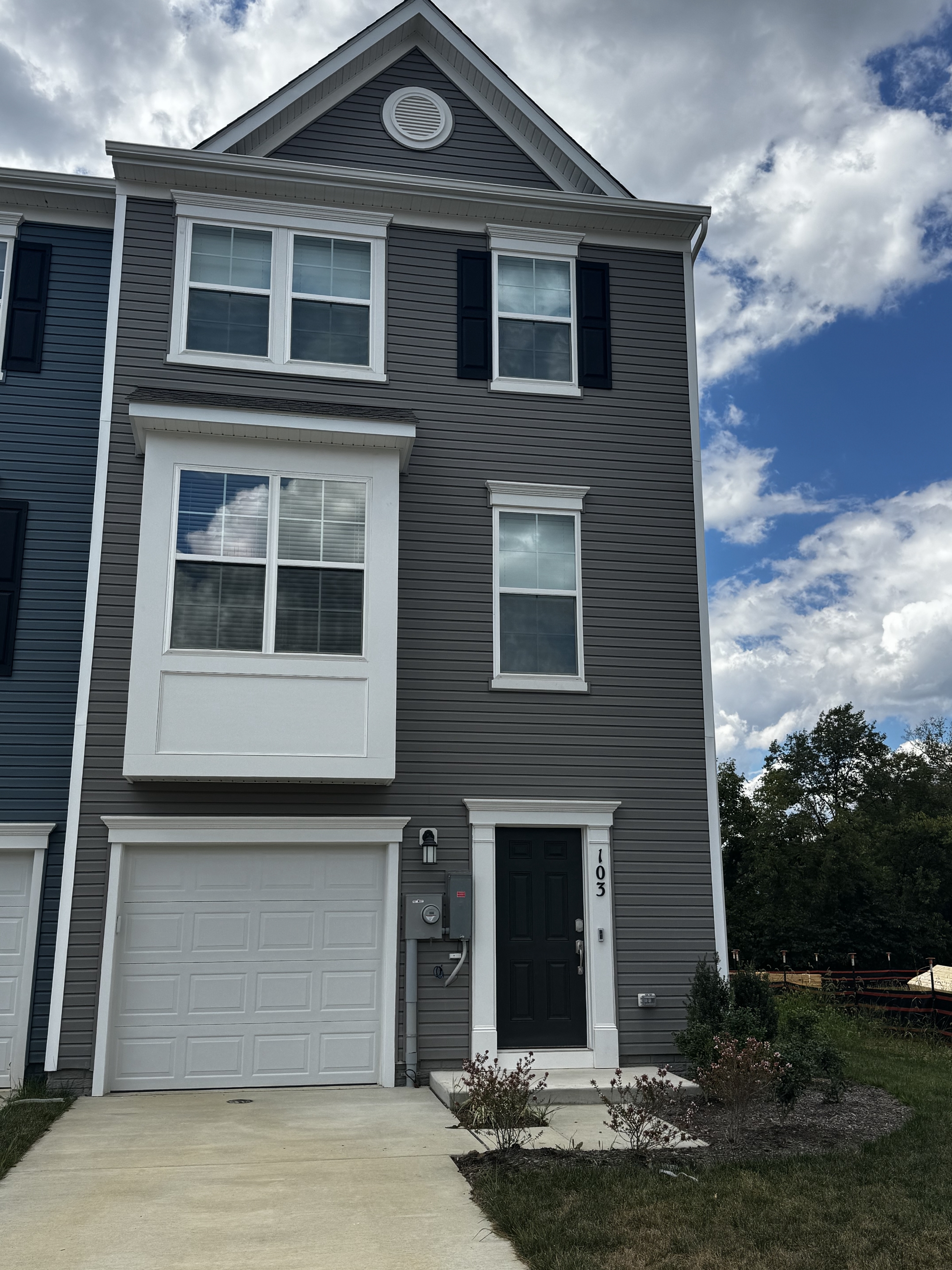 103 Gray Silver Road - 1