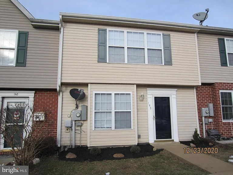 148 Georgetown Square - 1